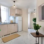 公寓 Modern Space Walking Distance From Taksim Sq *